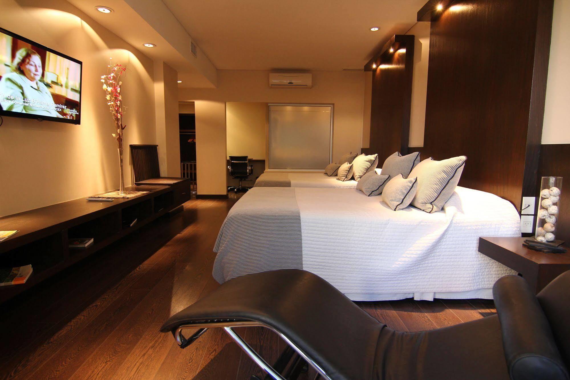 Hotel 646
